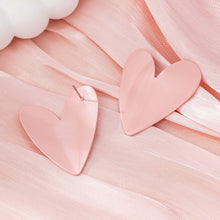 A Pair of Women's Earrings, Smooth Irregular Heart-Shaped Earrings, Suitable for Everyday Wear and Vacation Wear